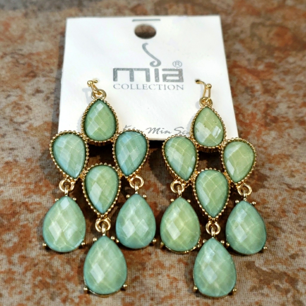 Mia Collection Earrings